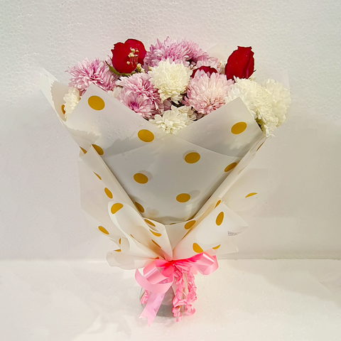Fresh Chrysanthemums imported roses and baby's-breath Flower bouquet 02