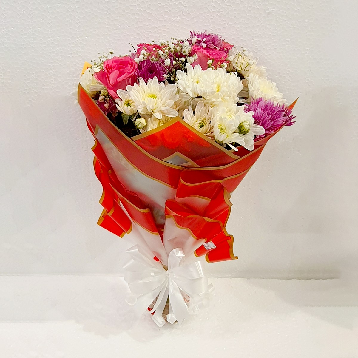 Fresh Chrysanthemums imported roses and baby's-breath Flower bouquet 03
